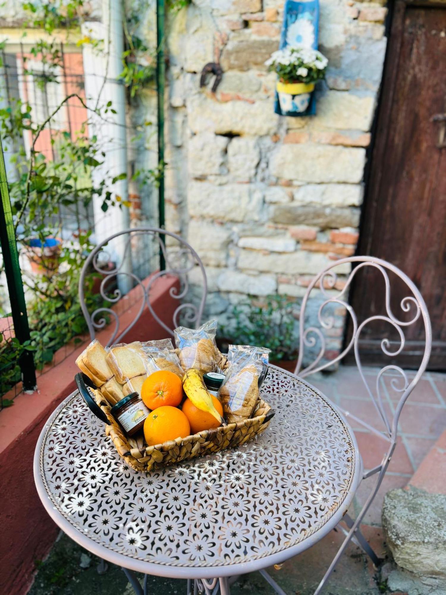 Вілла A Casa Di Mirna Borghetto Di Borbera Екстер'єр фото